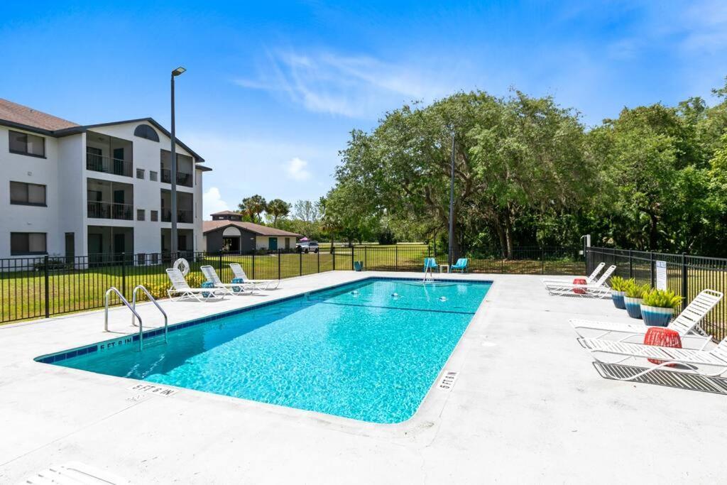 Oasis 203 - Symmetry & Serenity Titusville Exterior photo